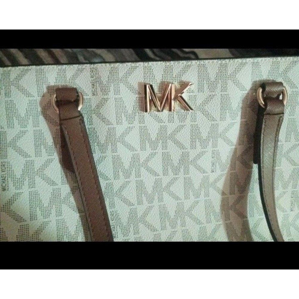 Michael Kors Jet Set Large Tote Saffiano Leather-– Vanilla/Acorn - Picture 2 of 12